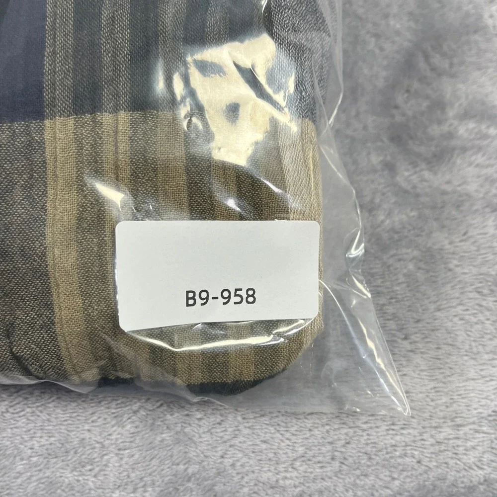 BR Plaid Shirt Mens M Multicolor Untucked Earthcore Cabin Gorpcore Layering